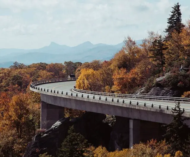 A Guide to the Blue Ridge Parkway in NC